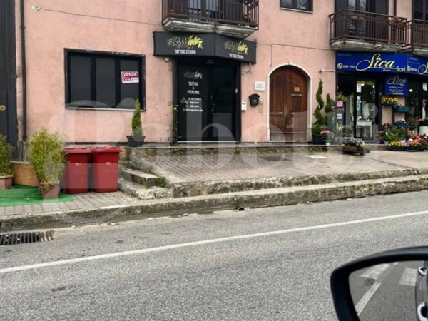 negozio in vendita ad Avellino