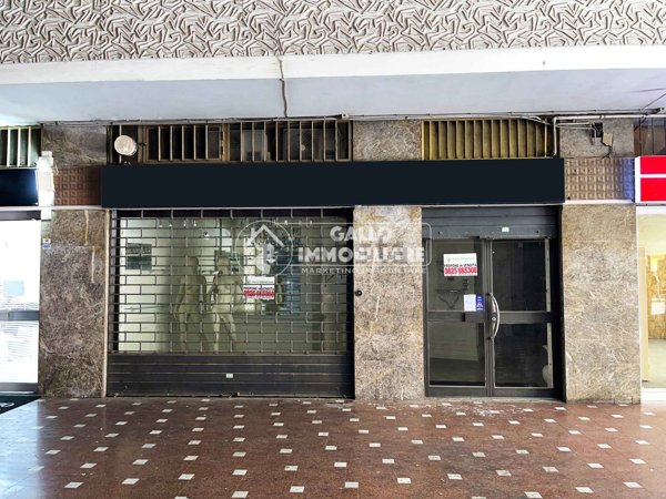 locale commerciale in vendita ad Avellino