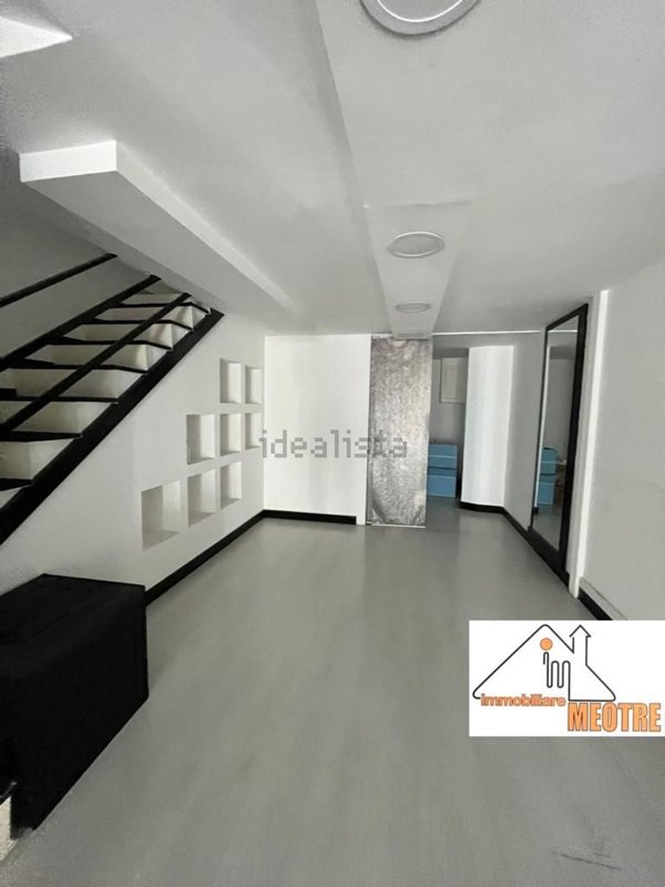 locale commerciale in vendita ad Avellino