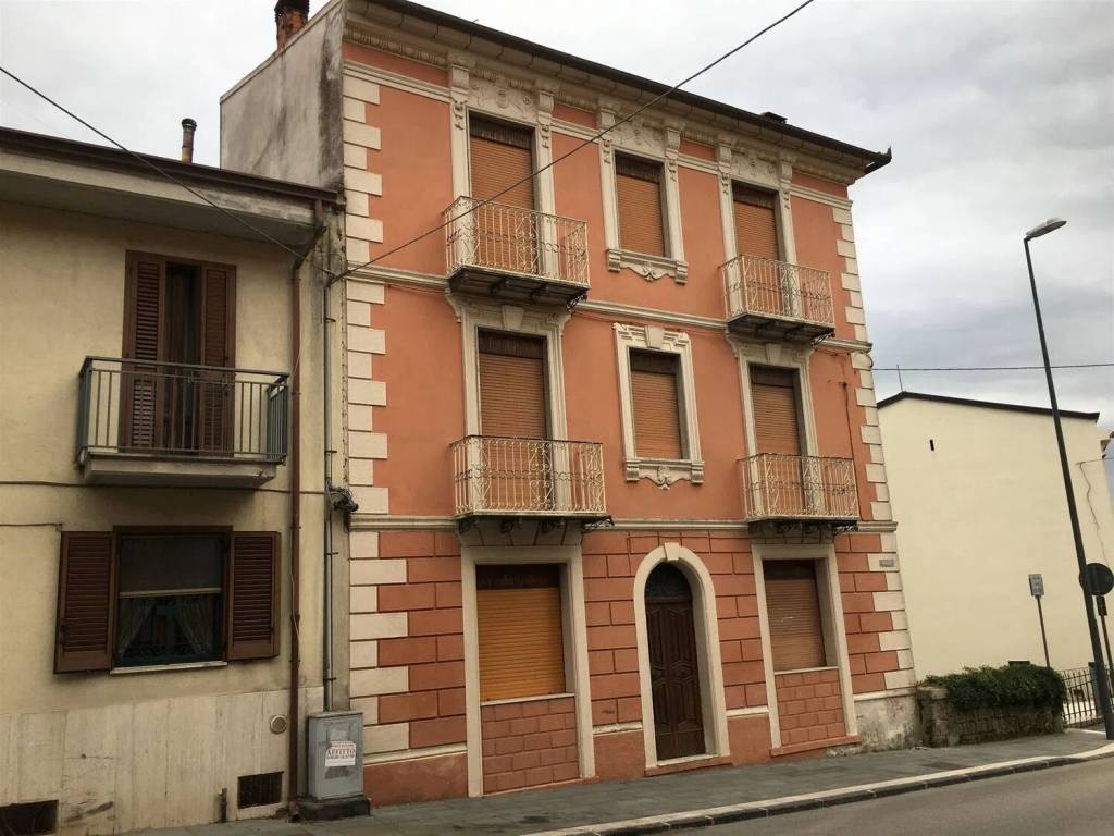 casa indipendente in vendita ad Avellino in zona Bellizzi Irpino