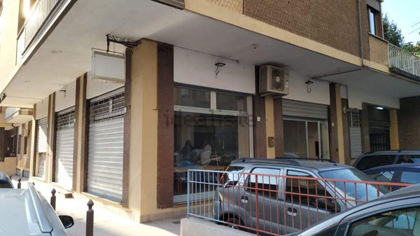 locale commerciale in vendita ad Avellino in zona Centro Città