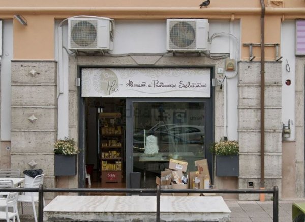 negozio in vendita ad Avellino