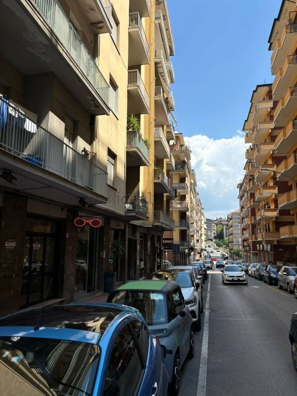 locale commerciale in vendita ad Avellino