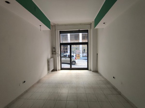 locale commerciale in vendita ad Avellino