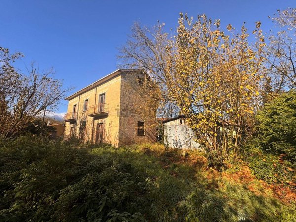 casa indipendente in vendita ad Avellino