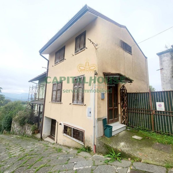 appartamento in vendita ad Avellino in zona Picarelli