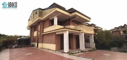 casa indipendente in vendita ad Avellino