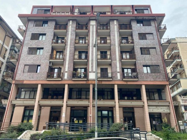 negozio in vendita ad Avellino