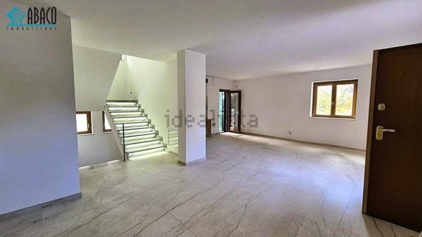casa indipendente in vendita ad Avellino