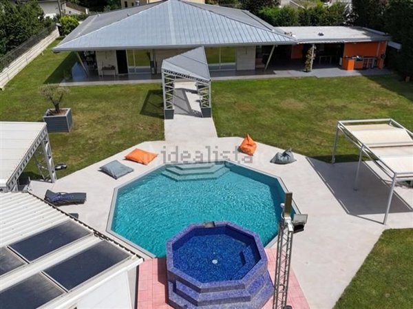 casa indipendente in vendita ad Avellino