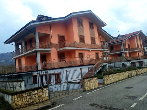 casa indipendente in vendita ad Avellino