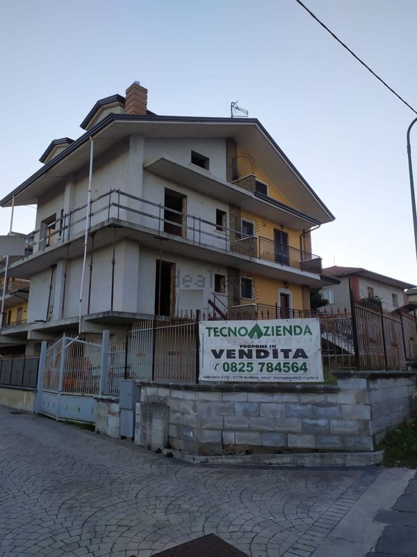 casa indipendente in vendita ad Avellino