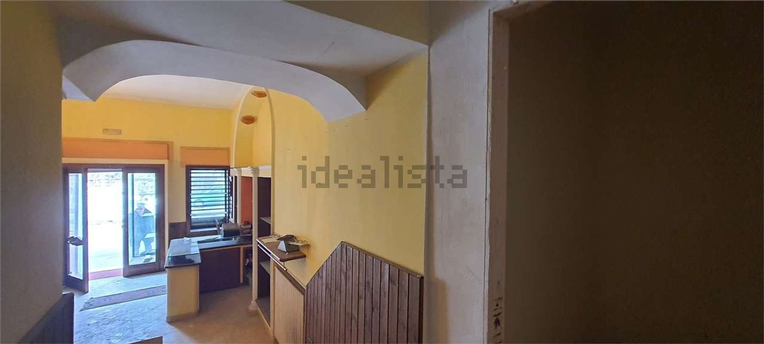 locale commerciale in vendita ad Avellino