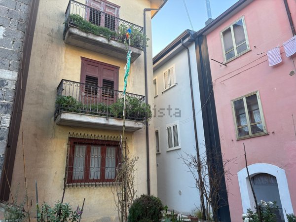 casa indipendente in vendita ad Avellino in zona Centro Città