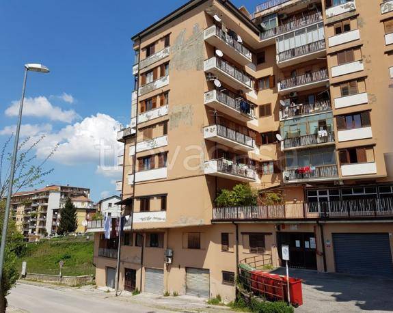 locale commerciale in vendita ad Avellino