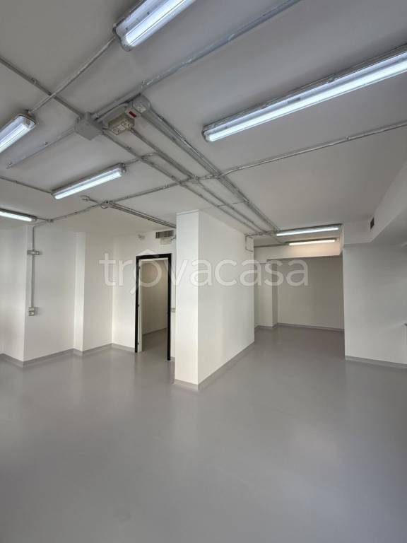 ufficio in vendita ad Avellino in zona Centro Città