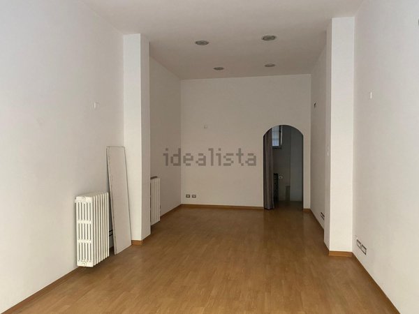 locale commerciale in vendita ad Avellino