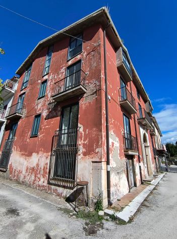 casa indipendente in vendita ad Avellino