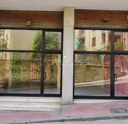 negozio in vendita ad Avellino