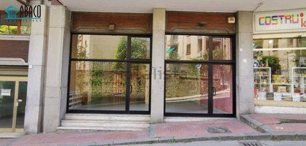 locale commerciale in vendita ad Avellino