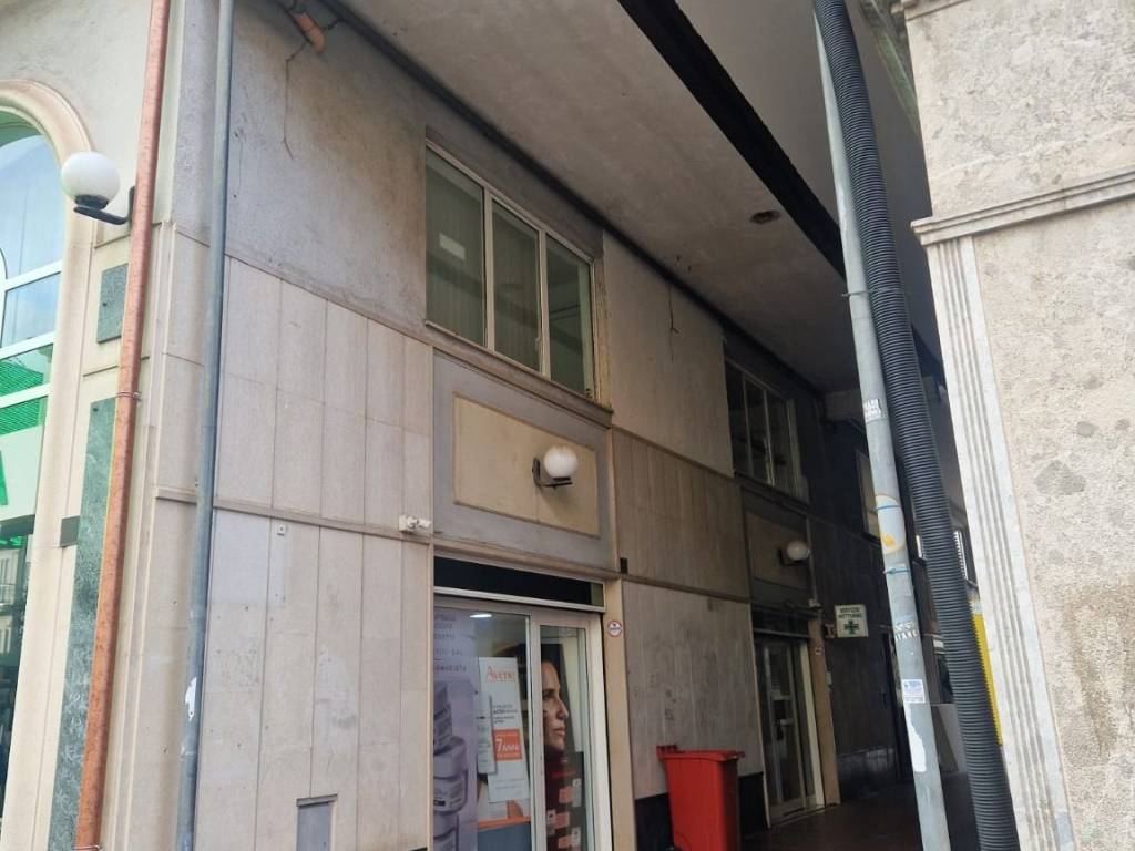 negozio in vendita ad Avellino