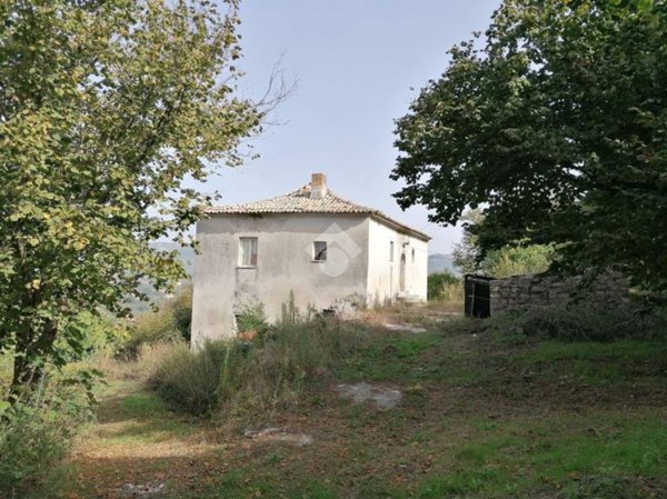 casa indipendente in vendita ad Avellino