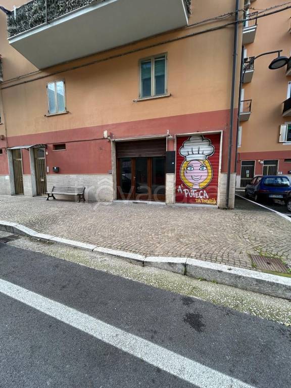 negozio in vendita ad Avellino
