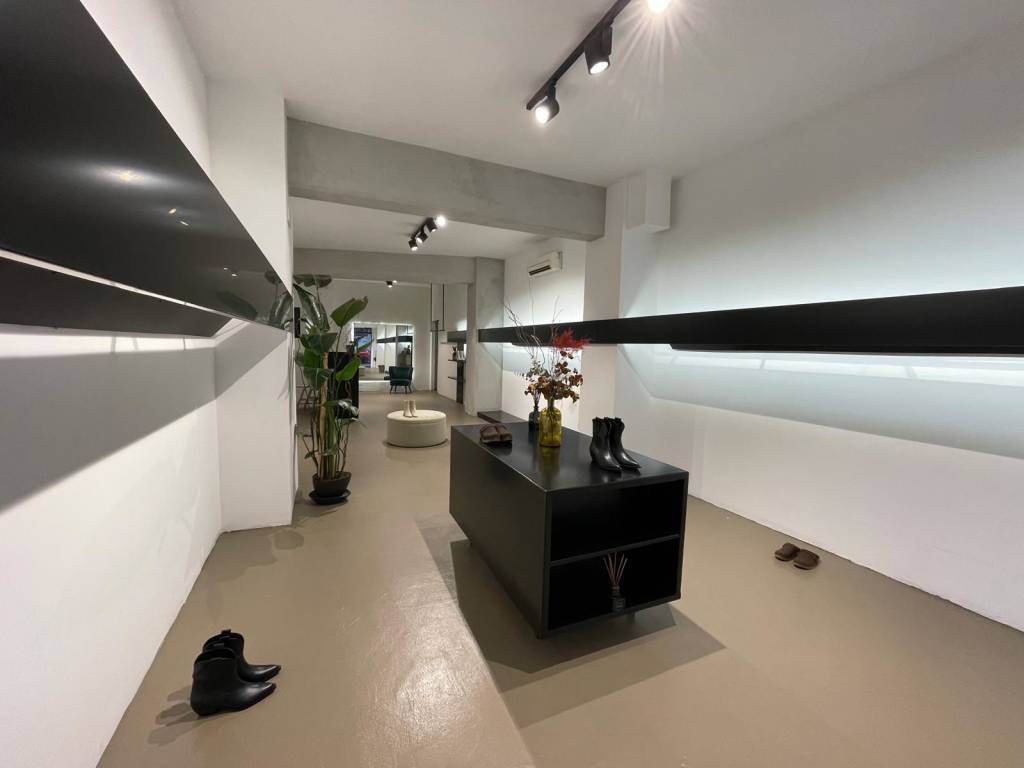 negozio in vendita ad Avellino in zona Centro Città