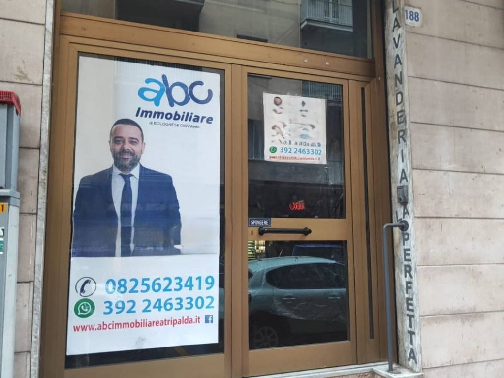 negozio in vendita ad Avellino