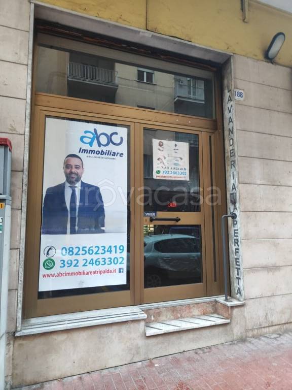 negozio in vendita ad Avellino