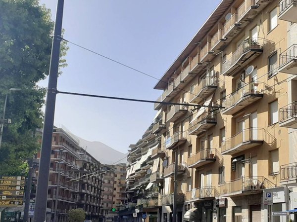 negozio in vendita ad Avellino in zona Centro Città