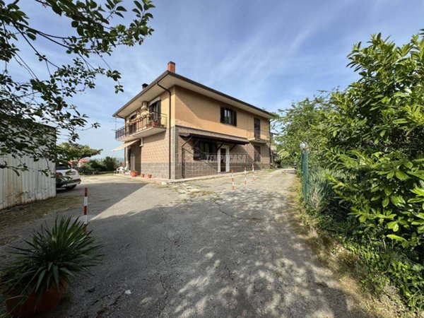 casa indipendente in vendita ad Avellino