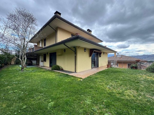 casa indipendente in vendita ad Avellino