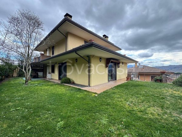 casa indipendente in vendita ad Avellino