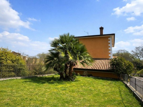 casa indipendente in vendita ad Avellino