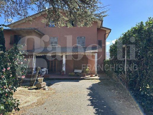 casa indipendente in vendita ad Avellino