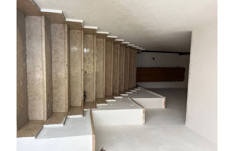 casa indipendente in vendita ad Avellino in zona Centro Città