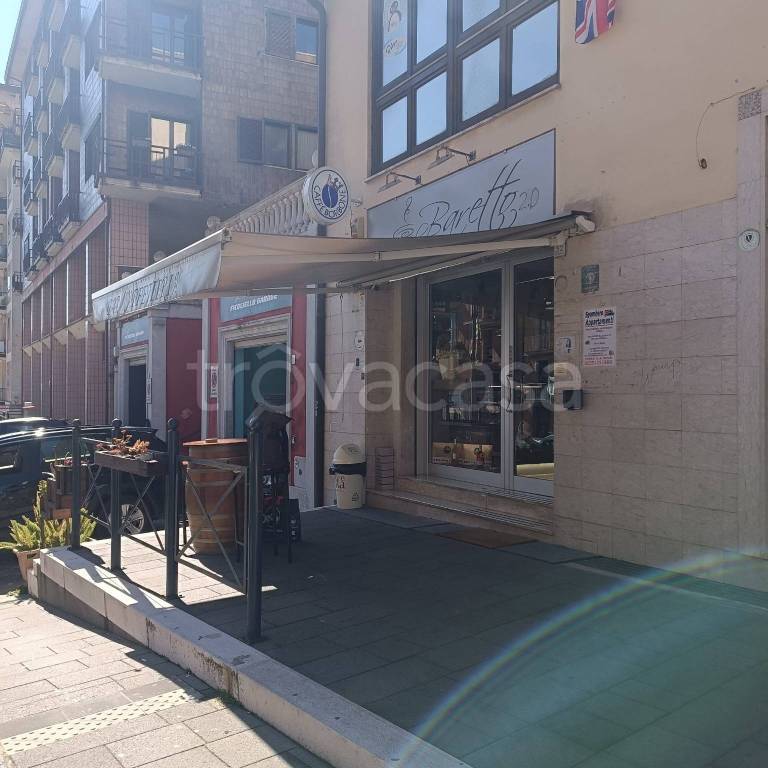negozio in vendita ad Avellino