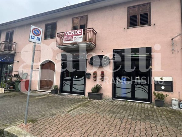 casa indipendente in vendita ad Avellino in zona Rione Mazzini