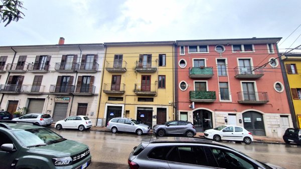 negozio in vendita ad Avellino