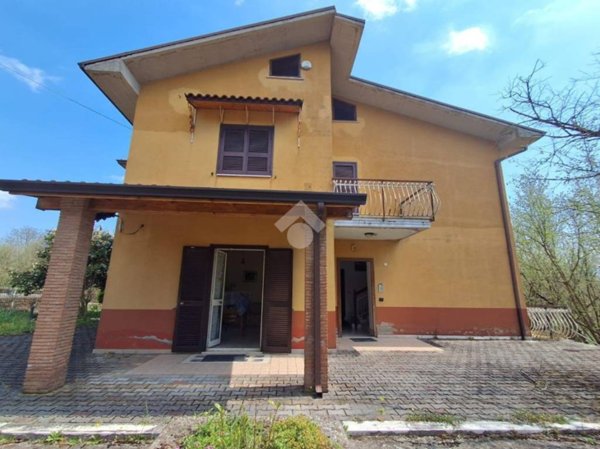 casa indipendente in vendita ad Avellino