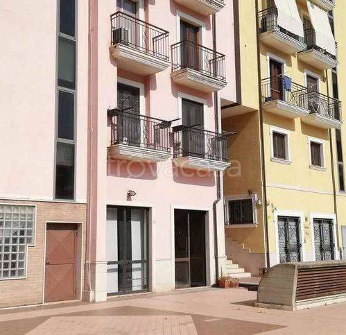 negozio in vendita ad Avellino