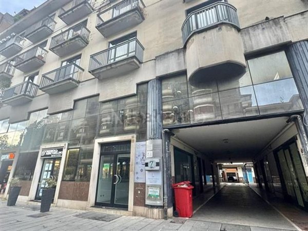 ufficio in vendita ad Avellino in zona Centro Città