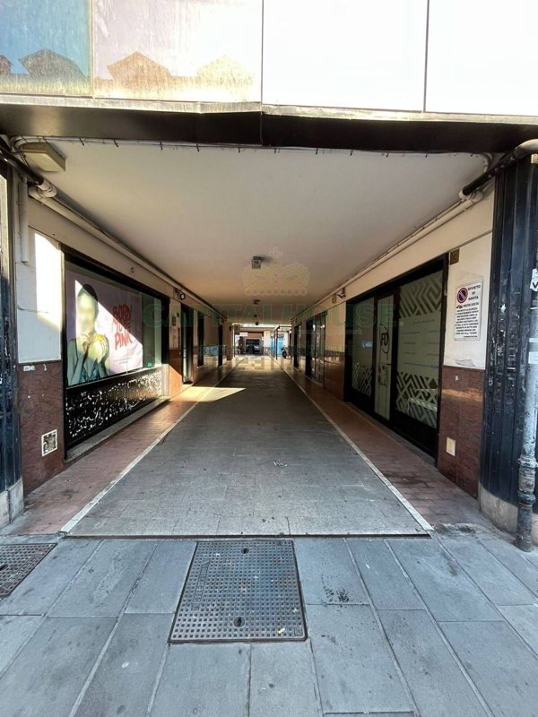 locale commerciale in vendita ad Avellino in zona Centro Città