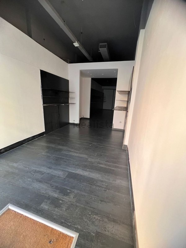 locale commerciale in vendita ad Avellino in zona Centro Città