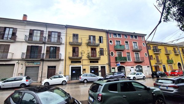 locale commerciale in vendita ad Avellino