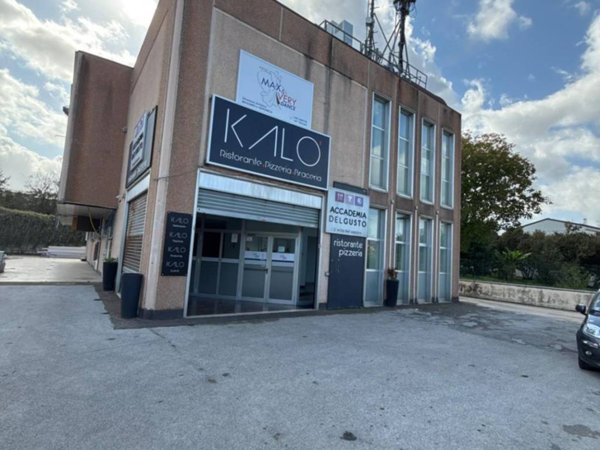 negozio in vendita ad Avellino