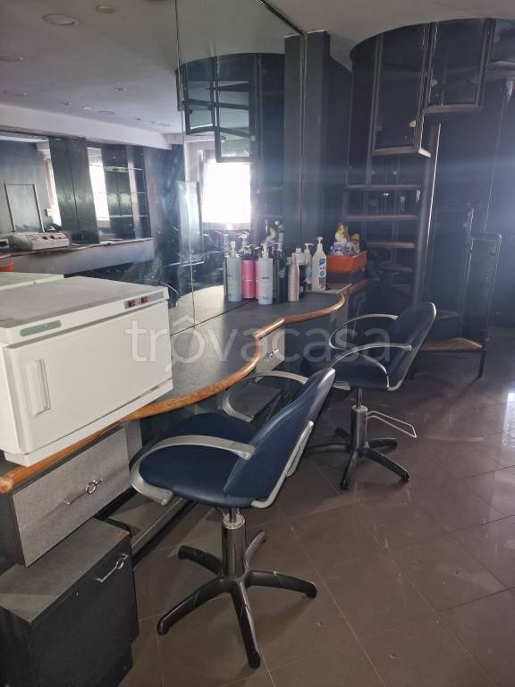 negozio in vendita ad Avellino