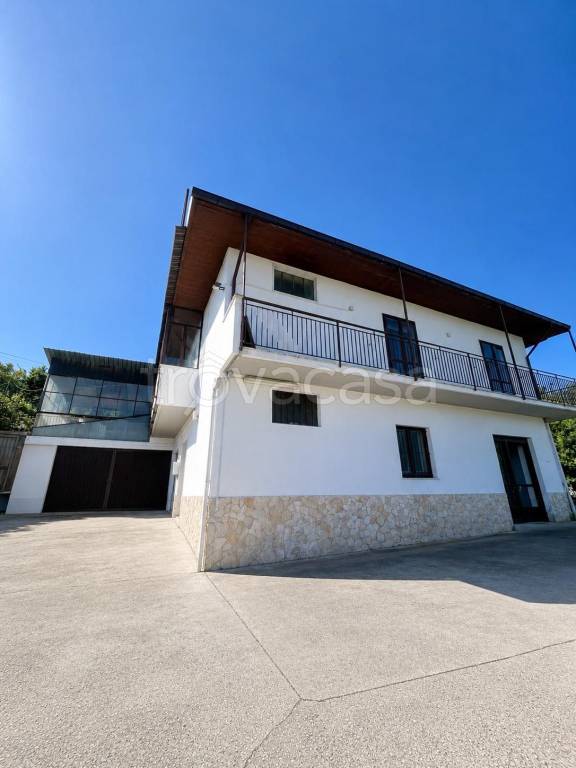 casa indipendente in vendita ad Avellino