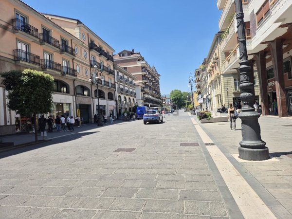 casa indipendente in vendita ad Avellino in zona Centro Città
